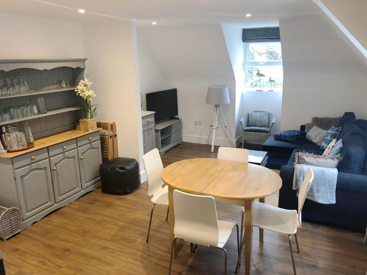 New Family Apartment Walking Distance To The Beach ボーンマス エクステリア 写真